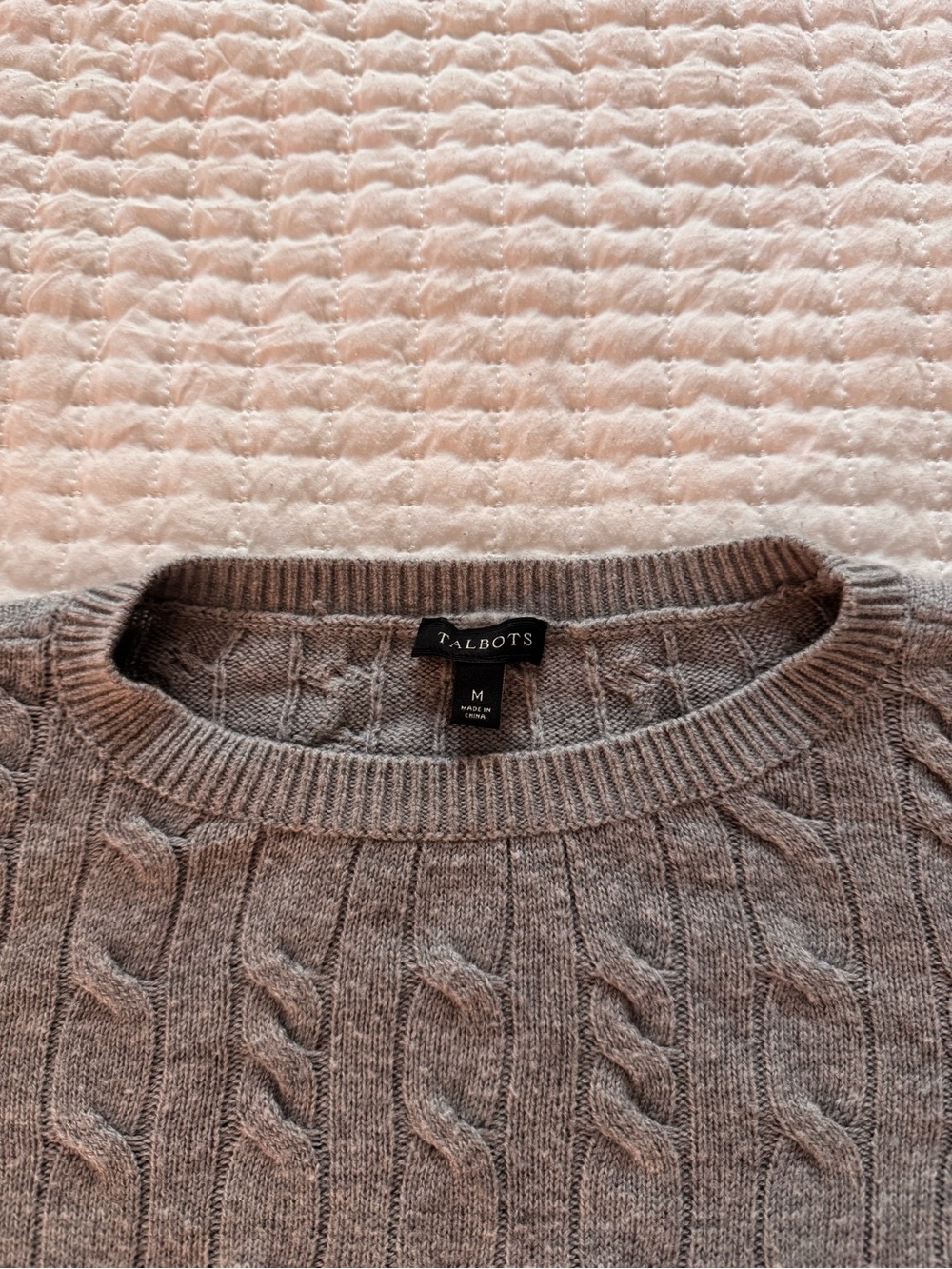 Talbots gray cable-knit crewneck sweater- Size M - Picture 3 of 7